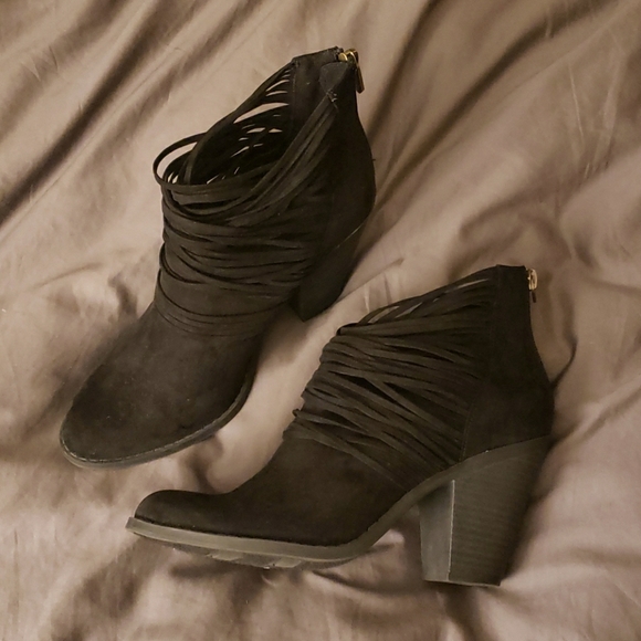 Black booties - Picture 1 of 1